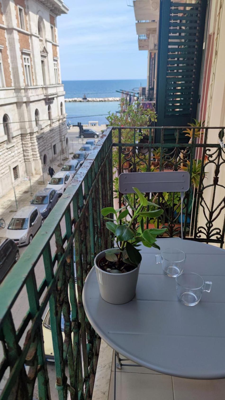 Apartamento Casa Di Roby Bari Exterior foto